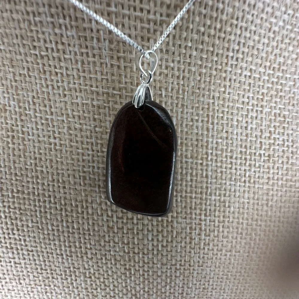 Arch Shaped Deer and Flowers Sugilite Pendant on Sterling Silver Box Chain - Picture 11 of 16